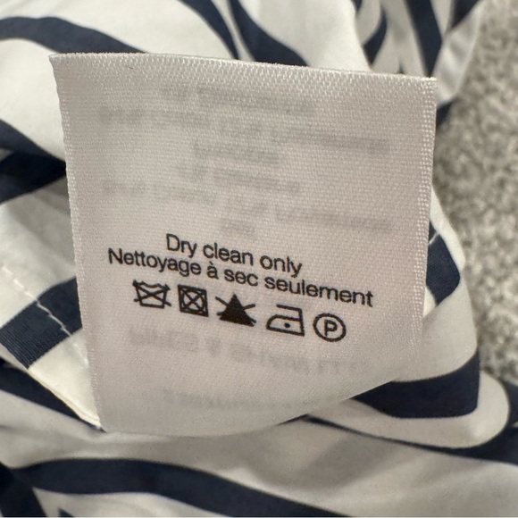 Veronica Beard Aderes Striped Button Down Shirt in Marine/Off-White size 6 EUC - Picture 10 of 10